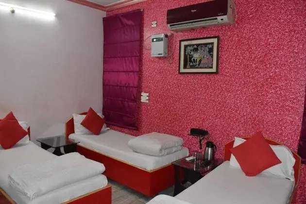 Deluxe Üç Kişilik Oda