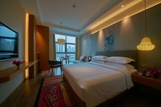 Premium Tek Büyük Yataklı Oda