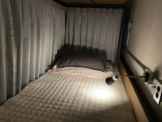Ortak Ranzalı Oda, Sadece kadınlar için