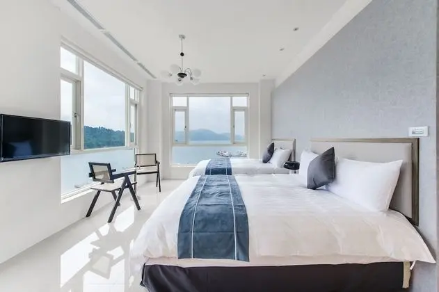 Deluxe Dört Kişilik Oda, Göl Manzaralı
