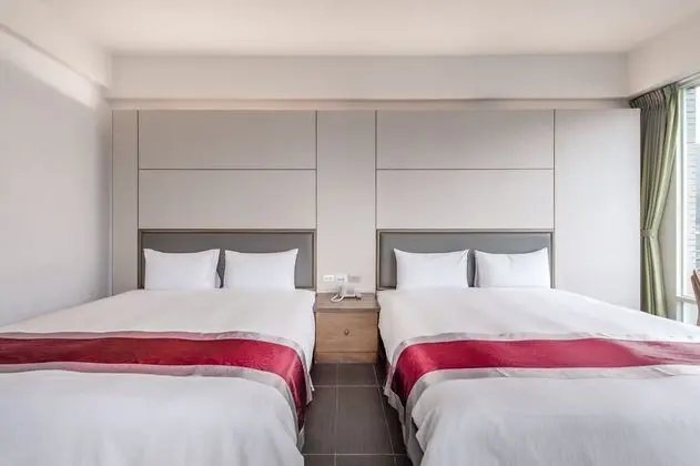 Deluxe Dört Kişilik Oda, Göl Manzaralı