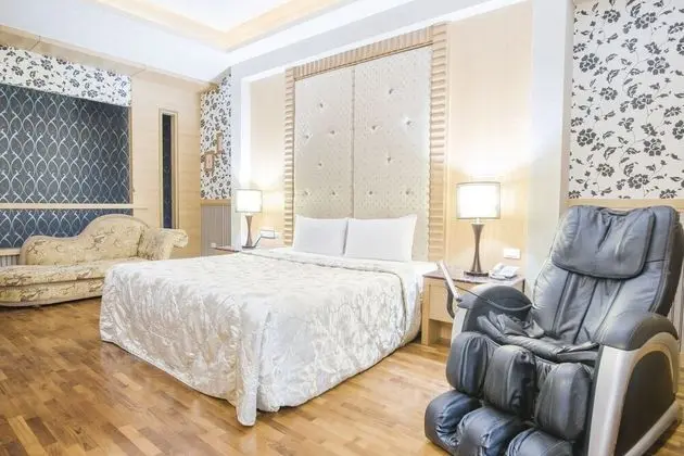Deluxe Tek Büyük Yataklı Oda