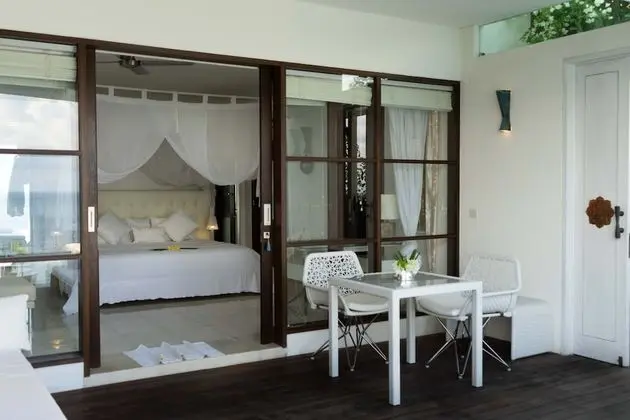 Villa (Blue Ocean)