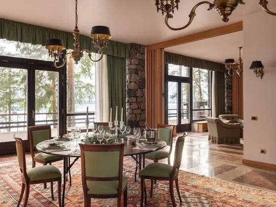 Executive Kır Evi