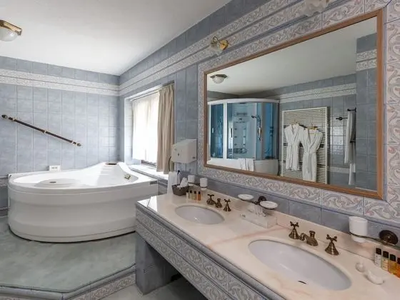 Executive Kır Evi