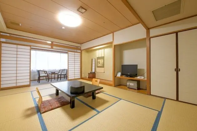 Standard Dört Kişilik Oda, Japon Şiltesi, Sigara İçilmez