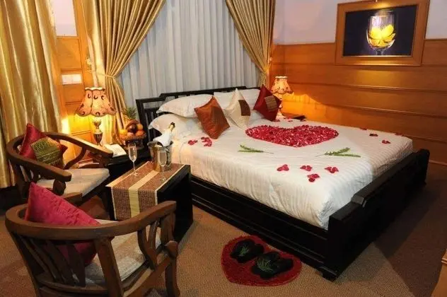 Deluxe Tek Büyük Yataklı Oda