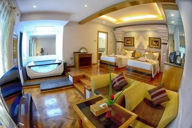 Deluxe Tek Büyük veya İki Ayrı Yataklı Oda, 1 Yatak Odası, Havuz Manzaralı