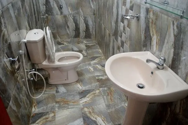 Deluxe Tek Büyük Yataklı Oda, Bahçe Manzaralı, Plaj Kenarı