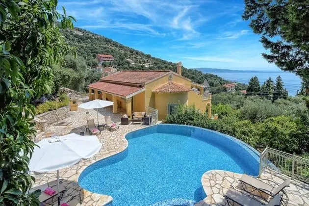 Villa, 4 Yatak Odası, Kişiye Özel Havuzlu