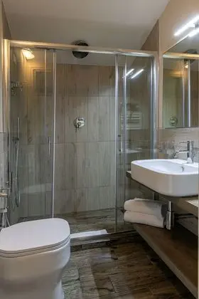 Standard Tek Büyük veya İki Ayrı Yataklı Oda