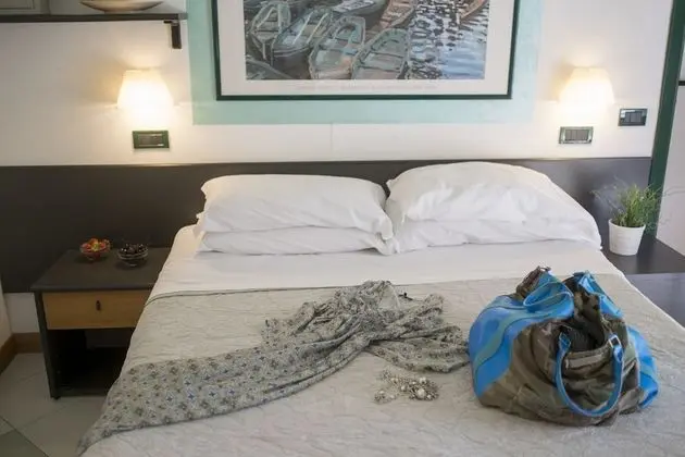 Büyük Yataklı Tek Kişilik Oda