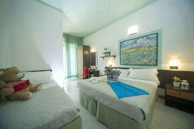 Classic Üç Kişilik Oda