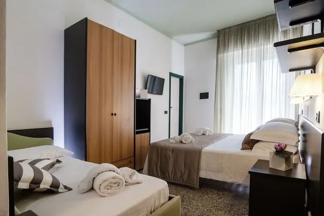 Classic Üç Kişilik Oda