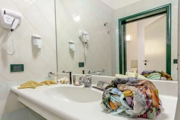 Classic Üç Kişilik Oda