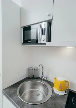 Tek Büyük Yataklı Oda, Küçük Mutfak (3)