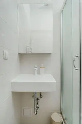 Tek Büyük Yataklı Oda, Küçük Mutfak (3)