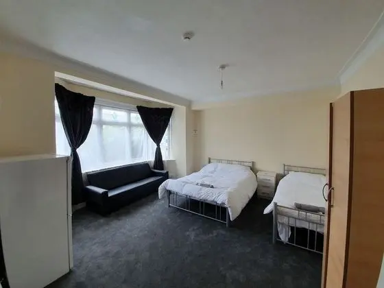 Family Üç Kişilik Oda, Ortak Banyo