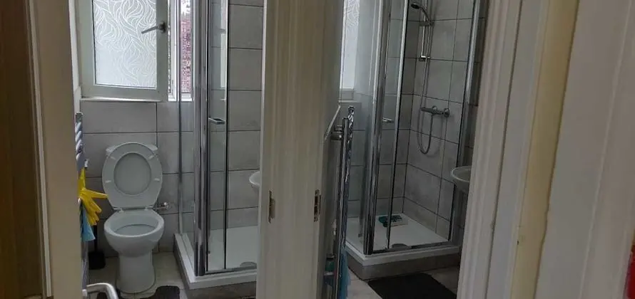 Family Üç Kişilik Oda, Ortak Banyo