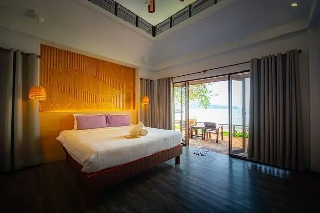 Baan Yong Yuth Buri (Beach Bungalow)
