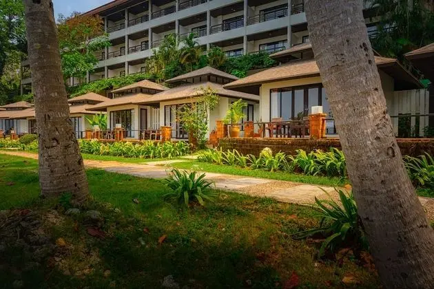Baan Yong Yuth Buri (Beach Bungalow)