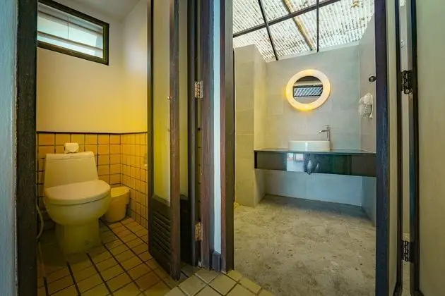 Baan Yong Yuth Buri (Beach Bungalow)