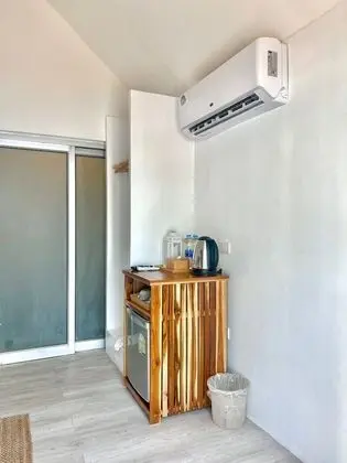 Sakorn Buri (Seaside Bungalow)