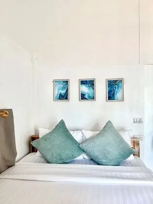 Sakorn Buri (Seaside Bungalow)