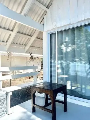 Sakorn Buri (Seaside Bungalow)