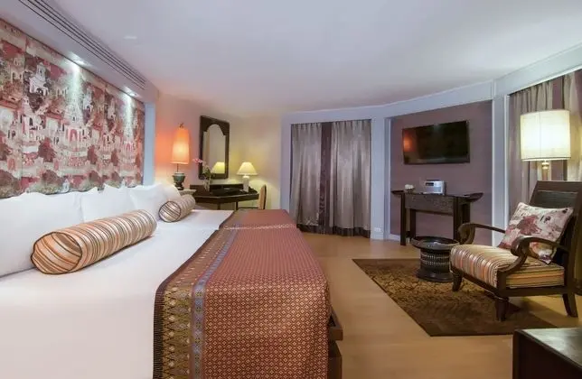 Deluxe Suite