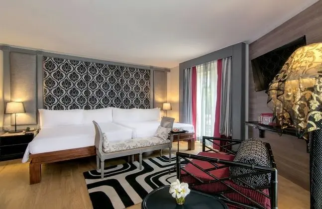 Deluxe Suite