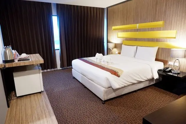 Siam Deluxe Double Bed