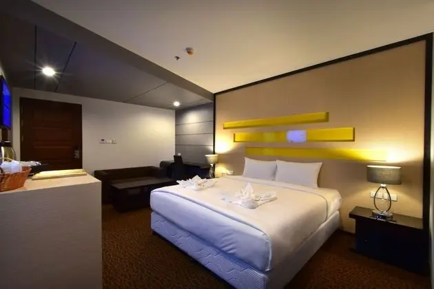 Siam Deluxe Double Bed