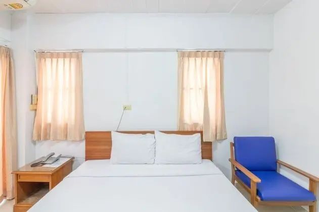 Deluxe Family Room with Two Bathrooms