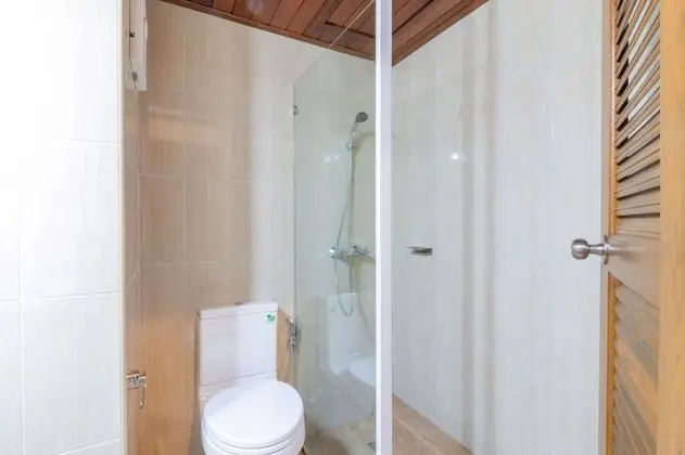 Deluxe Family Room with Two Bathrooms