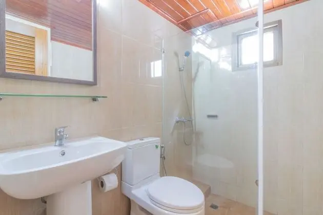 Deluxe Family Room with Two Bathrooms