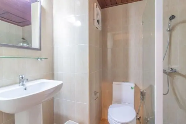 Deluxe Family Room with Two Bathrooms