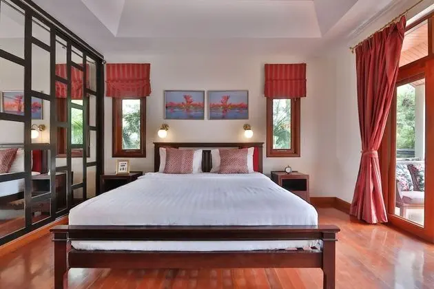 Villa, 4 Yatak Odası, Kişiye Özel Havuzlu