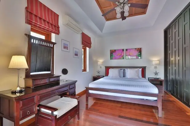 Villa, 4 Yatak Odası, Kişiye Özel Havuzlu