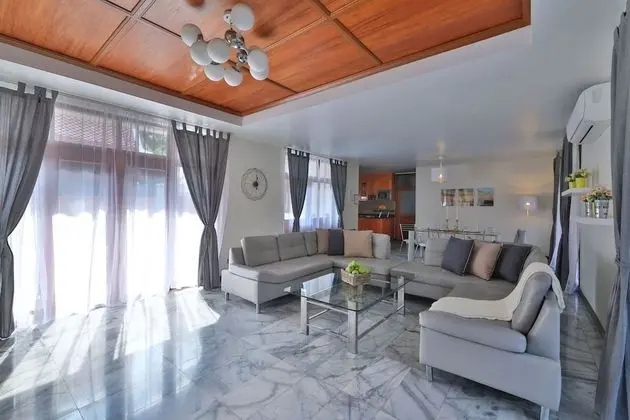 Villa, 4 Yatak Odası, Kişiye Özel Havuzlu