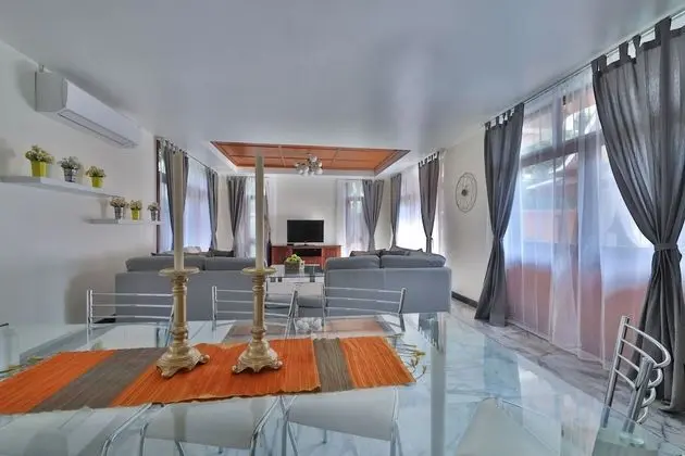 Villa, 4 Yatak Odası, Kişiye Özel Havuzlu