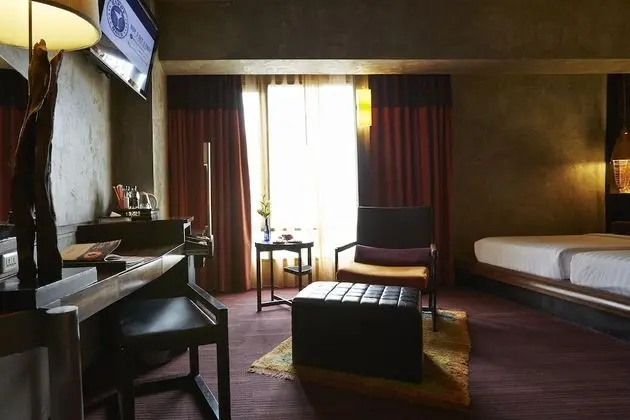Grand Deluxe Family Room, City View