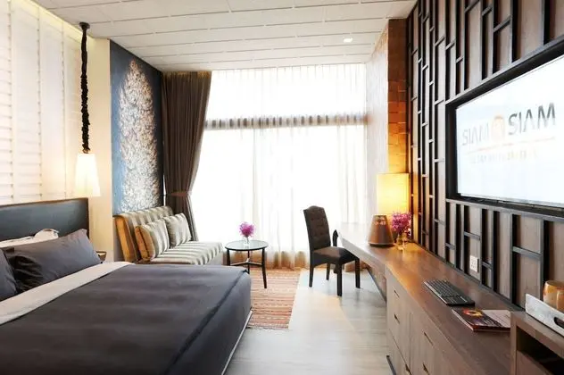 Heritage Room, City View