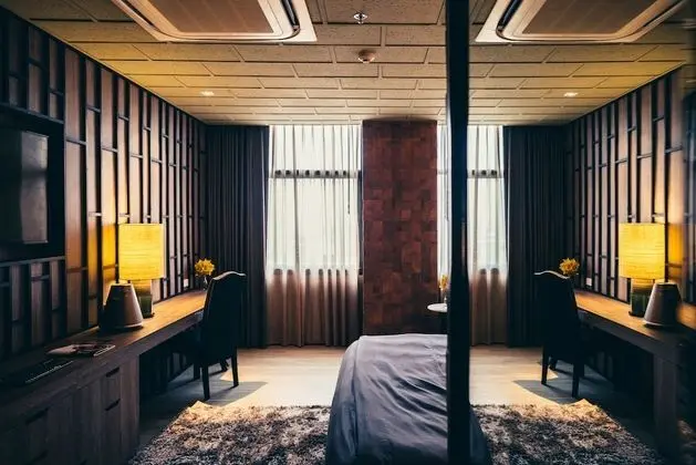 Heritage Room, City View