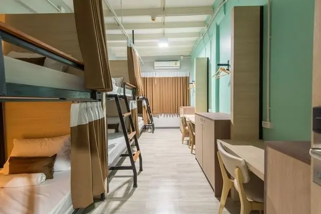 6-Bed Mixed Dormitory with Shared Bathroom