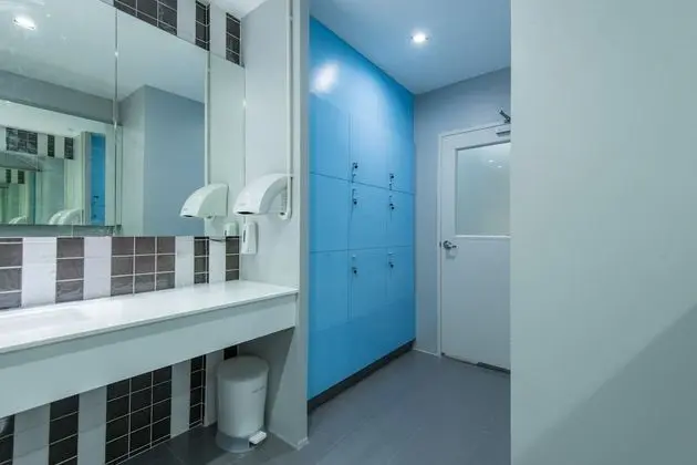 6-Bed Mixed Dormitory with Shared Bathroom