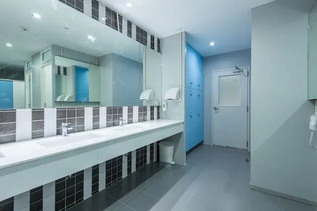 6-Bed Mixed Dormitory with Shared Bathroom