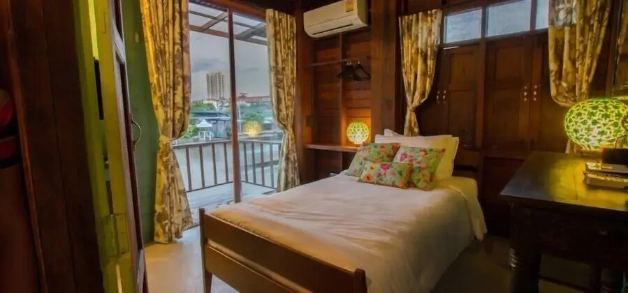 Pottery (1 Single Bed)