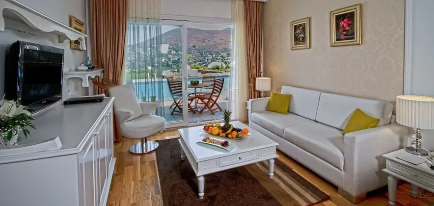 Villa Pool View