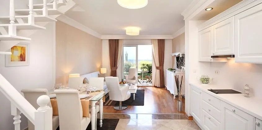 Villa, Deniz Manzaralı
